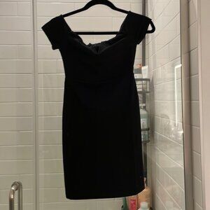 Off shoulder Lulus body con dress